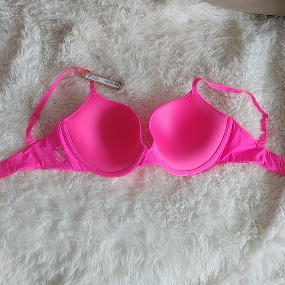 SKIMS Fits Everybody Push Up Demi Bra - Picture 11 of 12